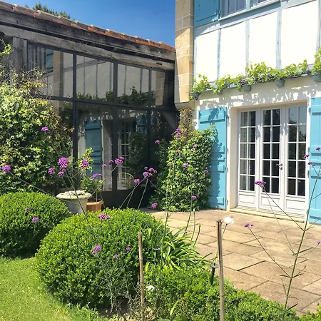 住宿加早餐酒店 Les Volets Bleus 3*