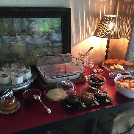 Bed & Breakfast Les Volets Bleus 3*