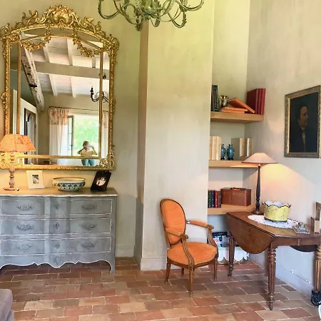 Bed & Breakfast Les Volets Bleus 3*