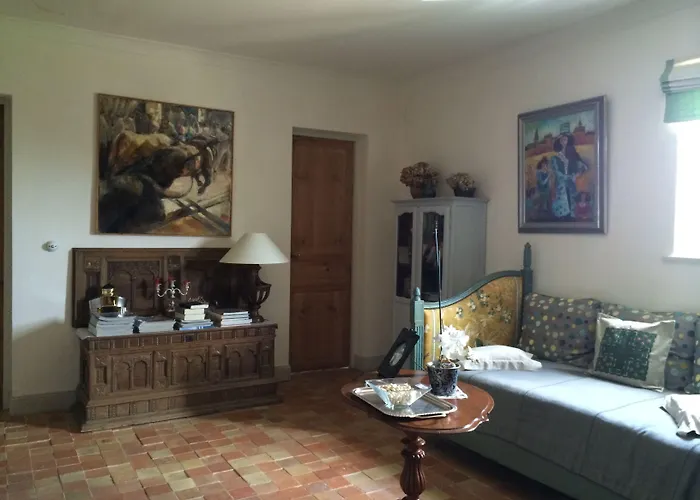 Les Volets Bleus ベッド・アンド・ブレックファスト アルカング