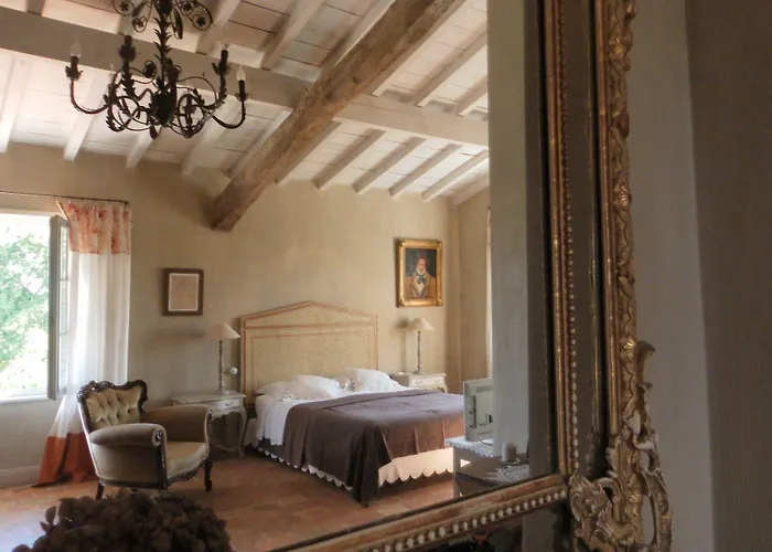 ベッド・アンド・ブレックファスト Les Volets Bleus 3*