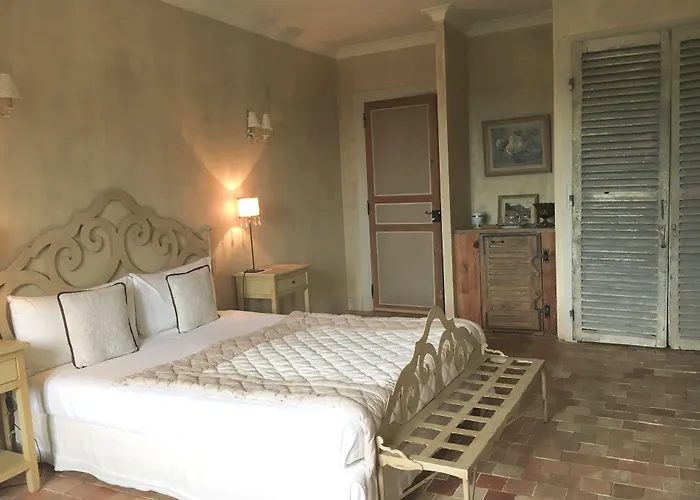 ベッド・アンド・ブレックファスト Les Volets Bleus