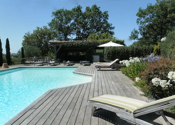 ベッド・アンド・ブレックファスト Les Volets Bleus アルカング