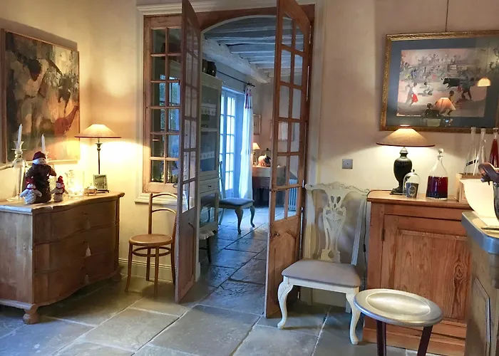 Les Volets Bleus ベッド・アンド・ブレックファスト アルカング