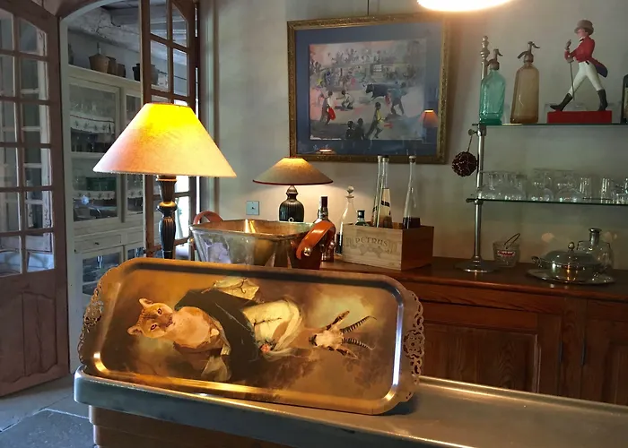 ベッド・アンド・ブレックファスト Les Volets Bleus アルカング