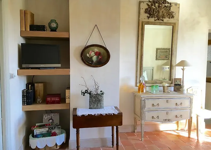 ベッド・アンド・ブレックファスト Les Volets Bleus 3*