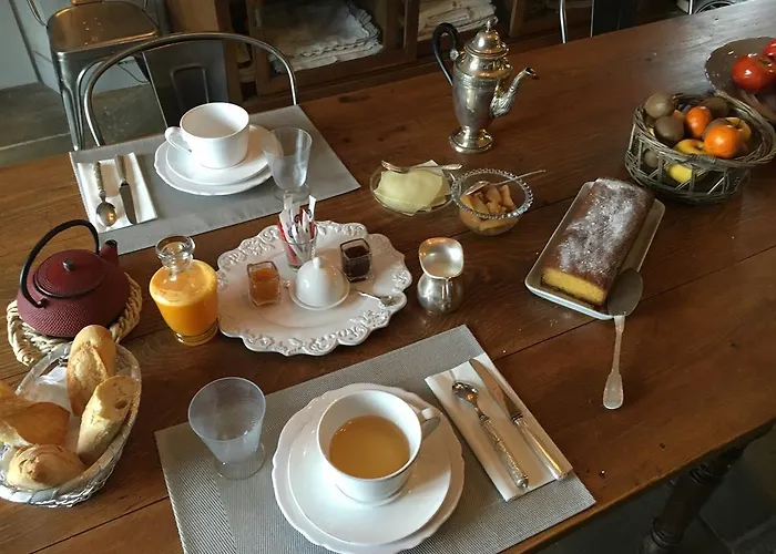 ベッド・アンド・ブレックファスト Les Volets Bleus アルカング