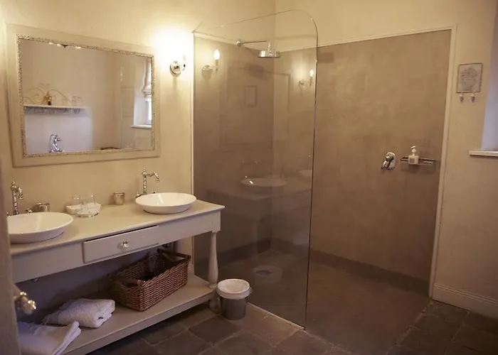 ベッド・アンド・ブレックファスト Les Volets Bleus アルカング