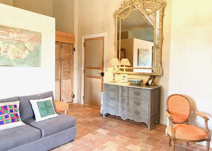 Les Volets Bleus アルカング